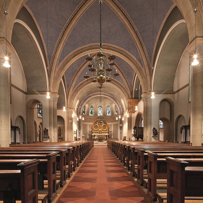 Blick in die Pfarrkirche St. Jakobus aus dem Jahr 1911.