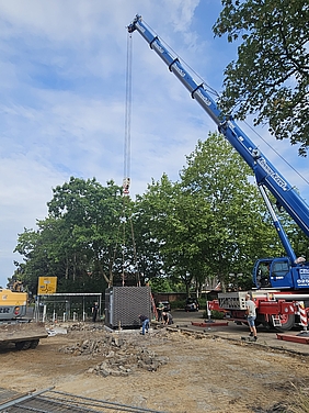 Nur 10 Minuten später steht die WC-Anlage an der Mobilstation Am Vereinshaus.